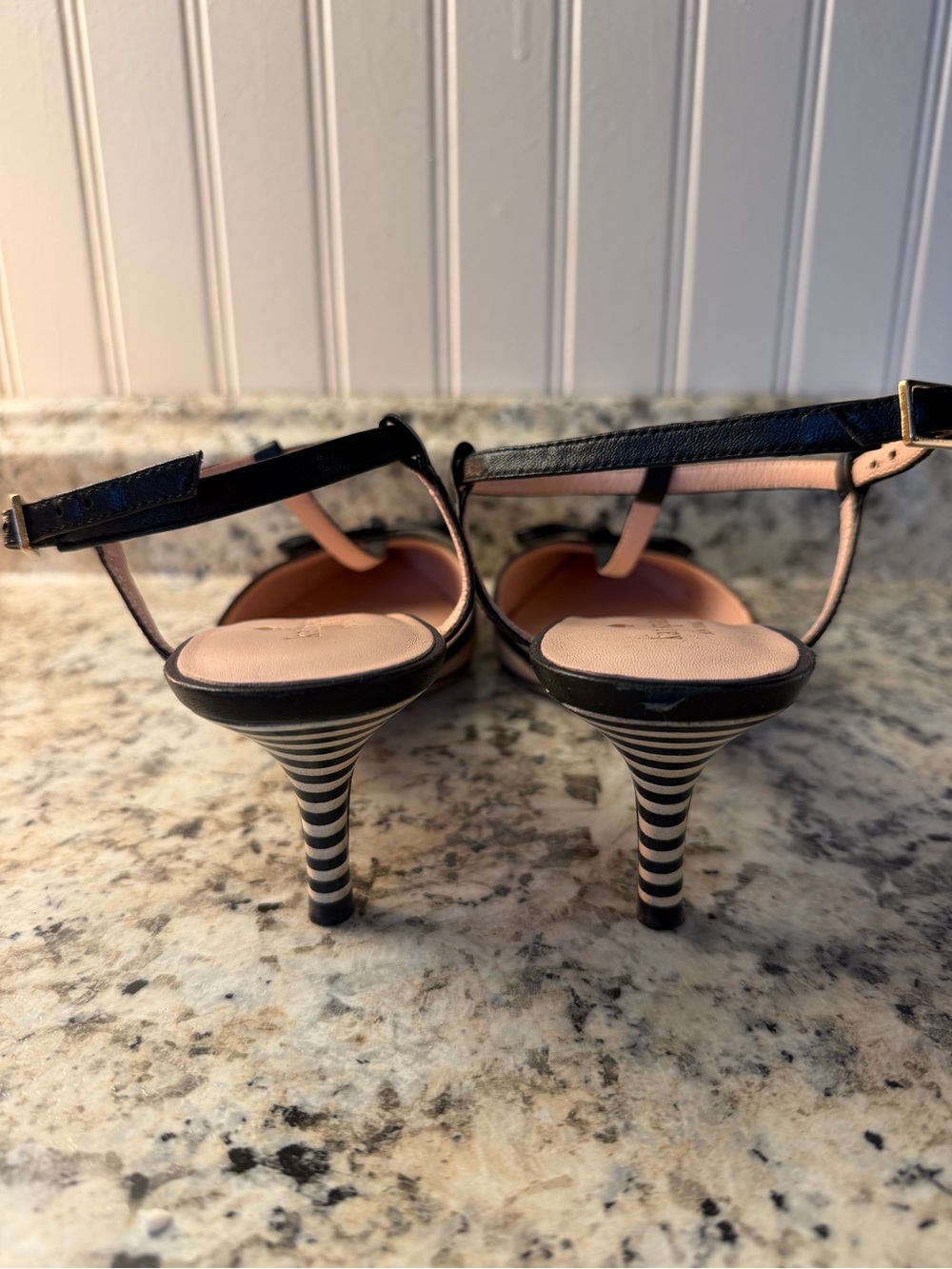 Kate Spade ♠️ beige and black T-strap pointed-toe bow pumps Ponoma Office Heels - Picture 11 of 11